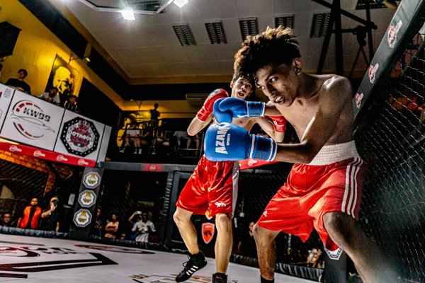 Unlocking peak performance: ultimate guide to adjustable sport bike suspension settings for thrilling rides on the uk's curvy roads